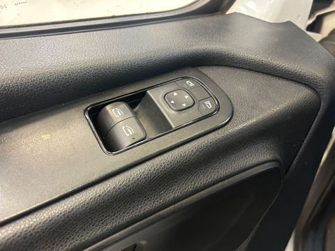 Mercedes-Benz 311CDI Dubbelcabine Openlaadbak Airco Cruisecontrol Trekhaak Apple CarPlay | Van Nierop BV [8]