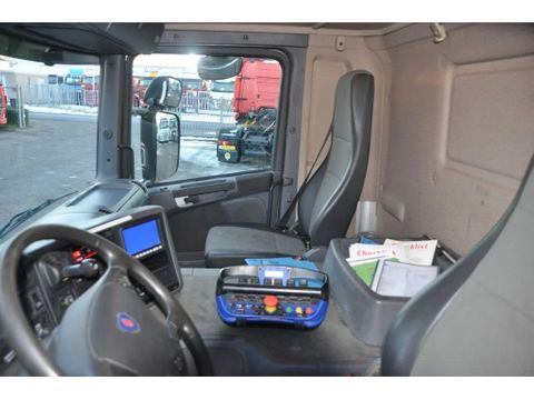 Scania SCANIA P420. 6X2. HYVA 2Z KIPPER + HMF 1643-Z2.RC.NL-TRUCK | Truckcentrum Meerkerk [11]