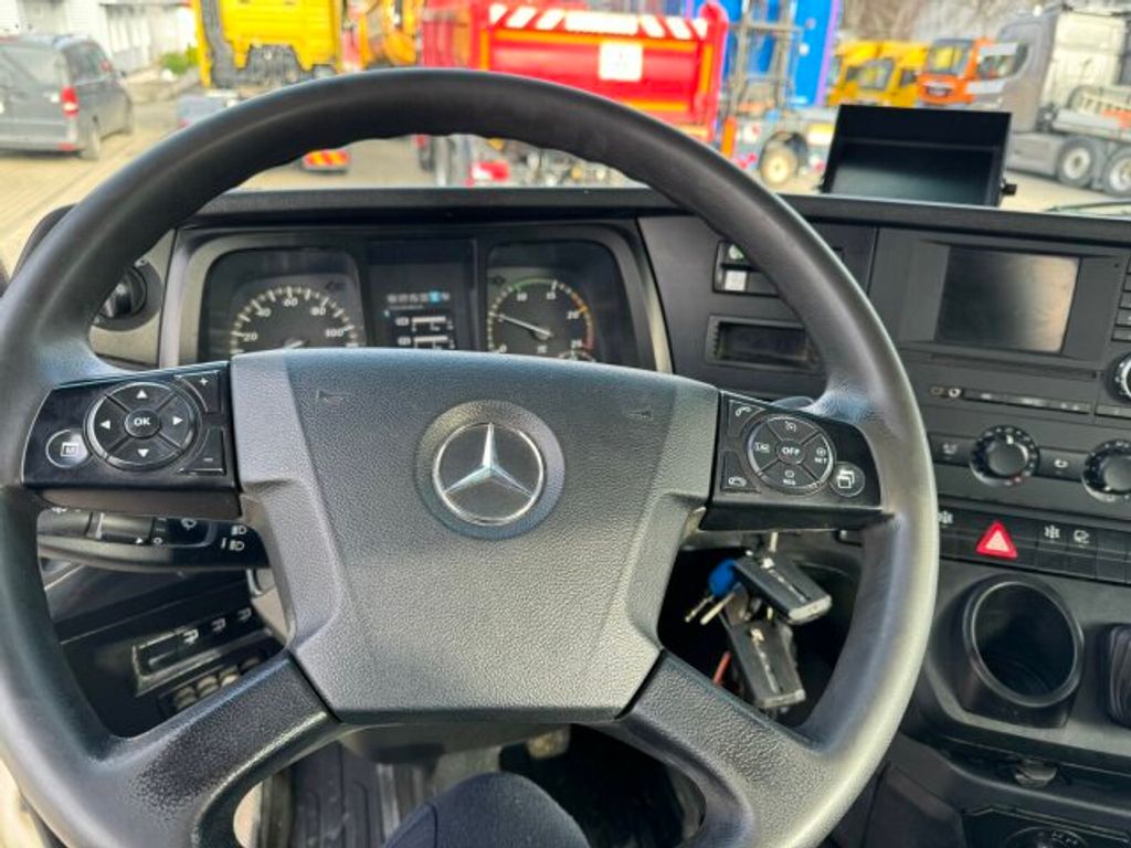 Mercedes-Benz  (15)
