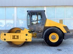 Bomag  BW 213 D-3   2000  7470 HOURS  CE/EPA
