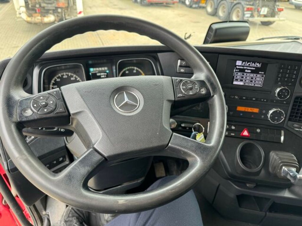 Mercedes-Benz  (12)