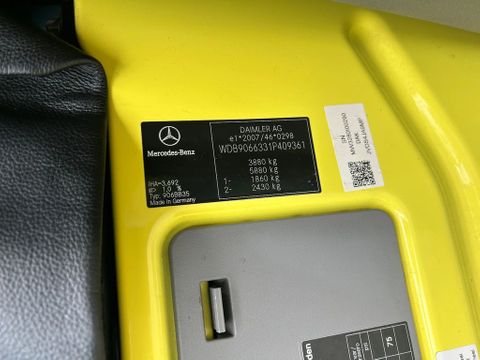 Mercedes-Benz 319CDI L2H2 AMBULANCE Automaat Airco Cruisecontrol 9X OP VOORRAAD | Van Nierop BV [11]