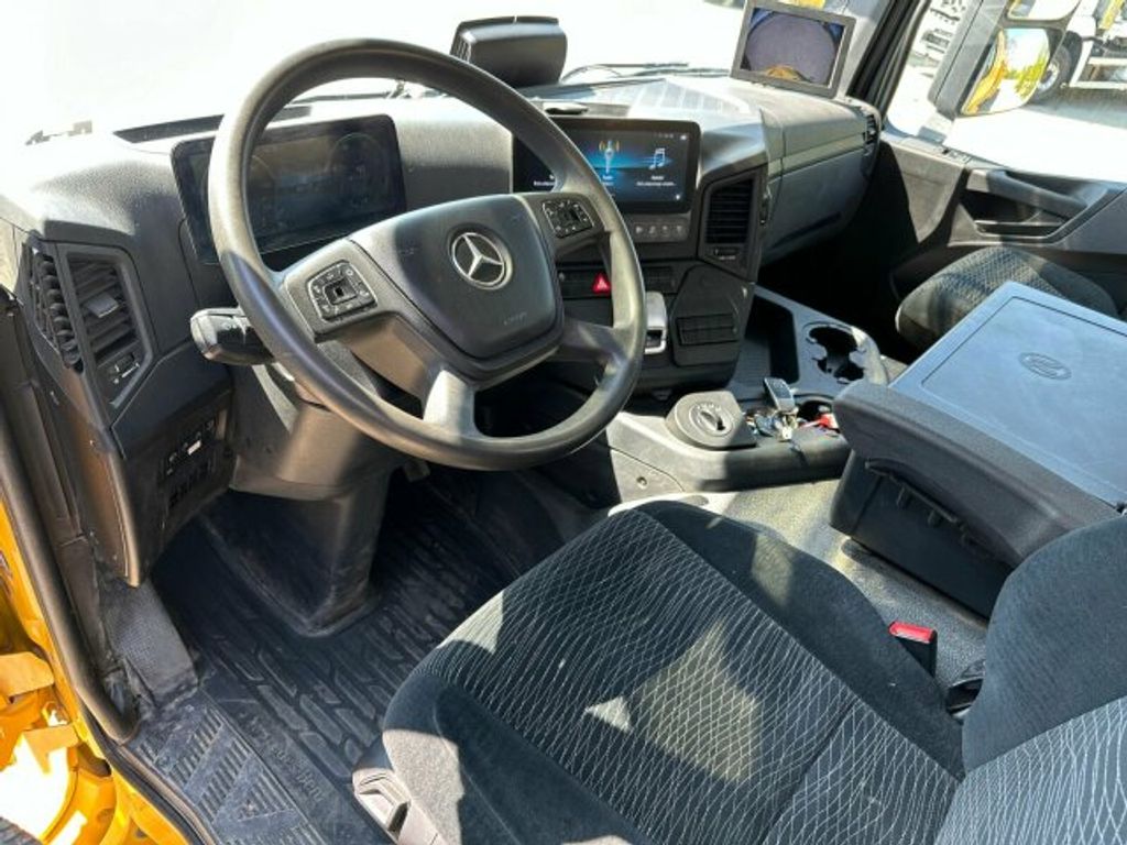 Mercedes-Benz  (15)
