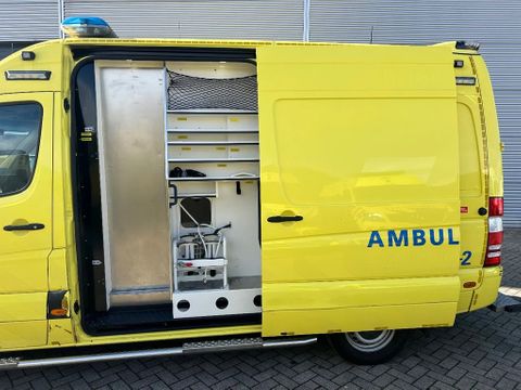 Mercedes-Benz 319CDI L2H2 AMBULANCE Automaat Airco Cruisecontrol 9X OP VOORRAAD MARGE | Van Nierop BV [18]