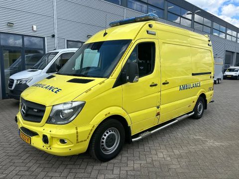 Mercedes-Benz 319CDI L2H2 AMBULANCE Automaat Airco Cruisecontrol 9X OP VOORRAAD | Van Nierop BV [2]