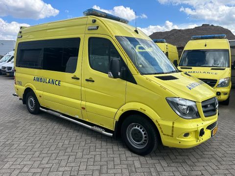 Mercedes-Benz 319CDI L2H2 AMBULANCE Automaat Airco Cruisecontrol 9X OP VOORRAAD MARGE | Van Nierop BV [3]