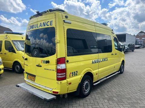 Mercedes-Benz 319CDI L2H2 AMBULANCE Automaat Airco Cruisecontrol 9X OP VOORRAAD MARGE | Van Nierop BV [4]