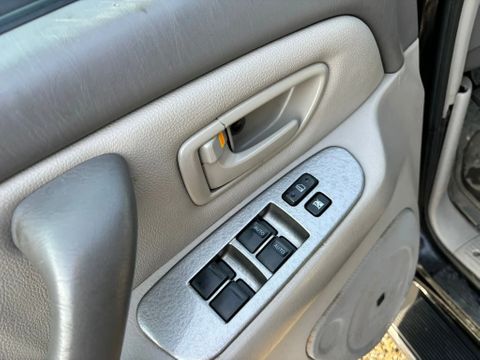 Toyota sequoia 4.7 benzine automaat airco 7 persoons | Van Nierop BV [19]