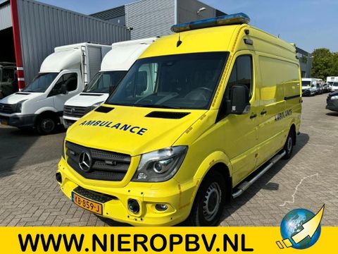 Mercedes-Benz 319CDI L2H2 AMBULANCE Automaat Airco Cruisecontrol 9X OP VOORRAAD MARGE | Van Nierop BV [1]