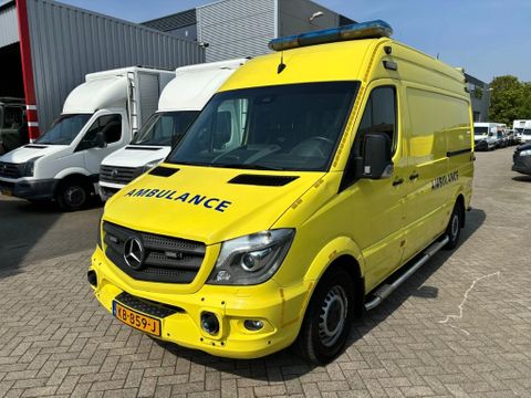 Mercedes-Benz 319CDI L2H2 AMBULANCE Automaat Airco Cruisecontrol 9X OP VOORRAAD MARGE | Van Nierop BV [2]