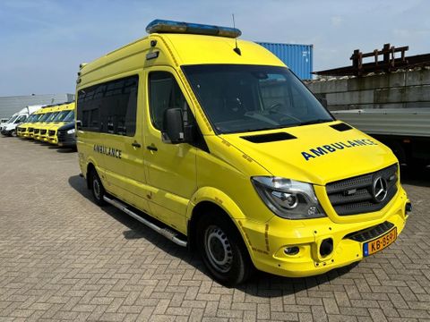 Mercedes-Benz 319CDI L2H2 AMBULANCE Automaat Airco Cruisecontrol 9X OP VOORRAAD MARGE | Van Nierop BV [3]