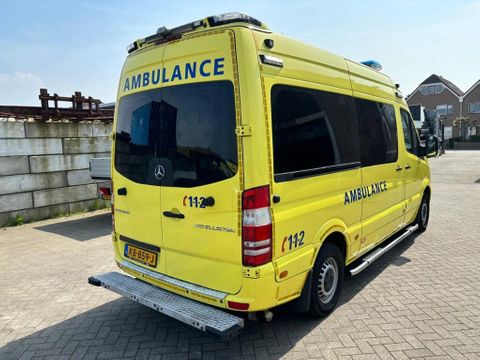 Mercedes-Benz 319CDI L2H2 AMBULANCE Automaat Airco Cruisecontrol 9X OP VOORRAAD MARGE | Van Nierop BV [4]