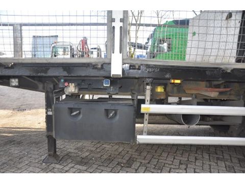 Floor FLOOR 2X STUURAS+ KENNIS 1600 +STEUNPOTEN. kran/crane | Truckcentrum Meerkerk [15]