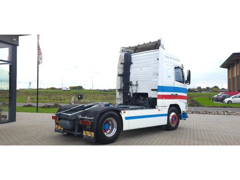 Volvo Very beautiful Volvo FH16 520, lots of horsepower, pulls like crazy | Companjen Bedrijfswagens BV [8]