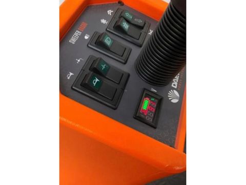 Daewoo DAS 80 Zelfrijdende veegmachine | Used Machinery Trading B.V. [9]