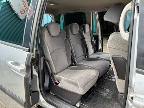 Peugeot HDI 7-SEATER MINIVAN (MANUAL GEARBOX / 2 SLIDING DOORS / ELECTRICAL PACKAGE / AIRCONDITIONING) | Engel Trucks B.V. [19]