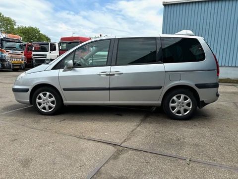 Peugeot HDI 7-SEATER MINIVAN (MANUAL GEARBOX / 2 SLIDING DOORS / ELECTRICAL PACKAGE / AIRCONDITIONING) | Engel Trucks B.V. [5]