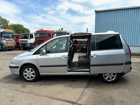 Peugeot HDI 7-SEATER MINIVAN (MANUAL GEARBOX / 2 SLIDING DOORS / ELECTRICAL PACKAGE / AIRCONDITIONING) | Engel Trucks B.V. [6]