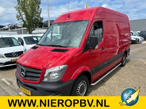 Mercedes-Benz 210CDI L2H2 270 Graden Deuren 145.000KM | Van Nierop BV [1]