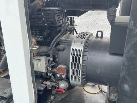 SDMO
R110C3 | 110 KVA | 400/230V | Hulleman Trucks [10]