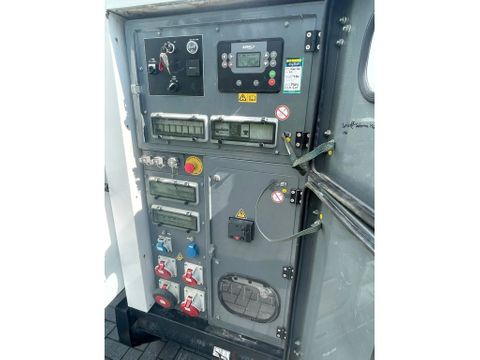 SDMO
R110C3 | 110 KVA | 400/230V | Hulleman Trucks [13]