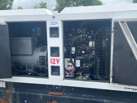 SDMO
R220C3 | 220 KVA | 400/230V | Hulleman Trucks [10]