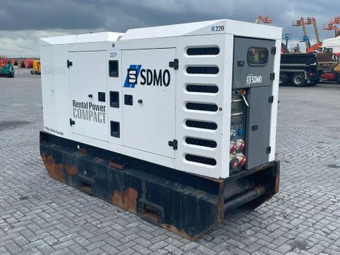 SDMO
R220C3 | 220 KVA | 400/230V | Hulleman Trucks [4]