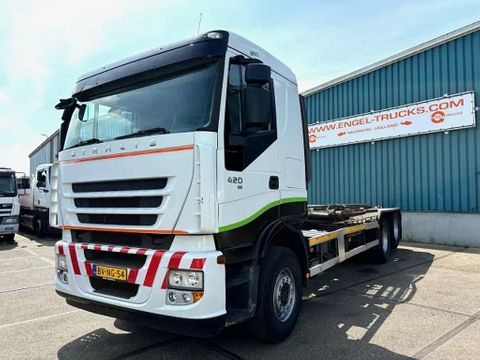 Iveco AS260S42Y/PT 6x2 CABLE SYSTEM / ORIGINAL DUTCH TRUCK ONLY 545.000 KM!! (9.000 Kg. FRONT-AXLE / EURO 5 / 10 TIRES / AS-TRONIC / LIFT-AXLE / AIRCONDITIONING) | Engel Trucks B.V. [1]