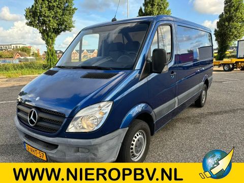 Mercedes-Benz 210CDI L2H1 Airco 3 Zits 56000KM Eerste Eigenaar | Van Nierop BV [1]