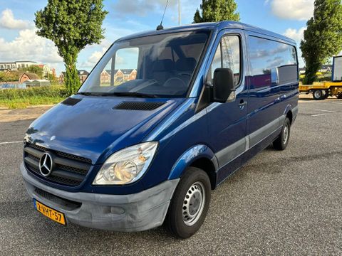 Mercedes-Benz 210CDI L2H1 Airco 3 Zits 56000KM Eerste Eigenaar | Van Nierop BV [2]