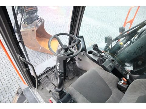 Volvo
EW 220 E | TILTROTATOR | BUCKET | 2-PIECE | BSS | Hulleman Trucks [16]