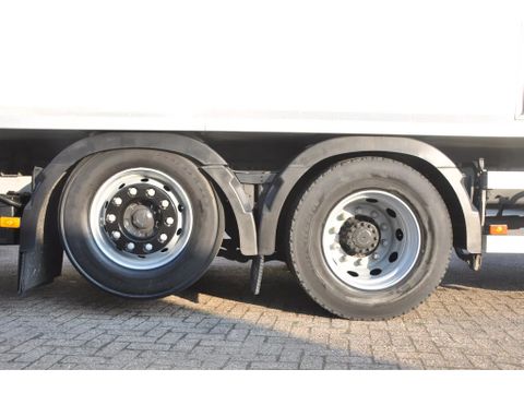 Volvo 330 6X2. 2017. CARRIER SUPRA 850. NL-TRUCK | Truckcentrum Meerkerk [20]