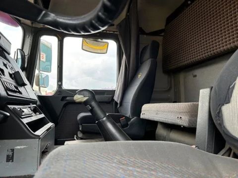 MAN SLEEPERCAB ORIGINAL DUTCH TRUCK WITH ONLY 525.000 KM. (ZF16 MANUAL GEARBOX / EURO 2 / AIRCONDITIONING) | Engel Trucks B.V. [8]