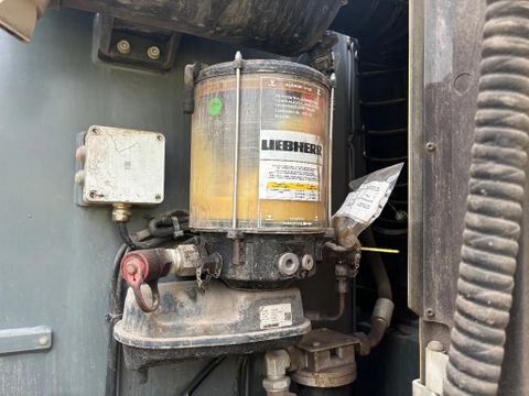 Liebherr A920 Litronic Overslagkraan OilQuick AutoSmering 11900 UUR | Van Nierop BV [14]