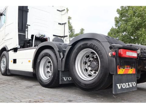 Volvo
| 6X4 - 6X2 | TANDEMLIFT | RETARDER | I-PARK COOL | Hulleman Trucks [10]