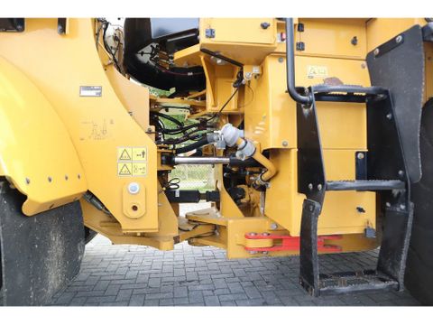 Caterpillar
962M | QUICK COUPLER | BUCKET | Hulleman Trucks [11]