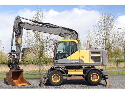 Volvo
EW 220 E | TILTROTATOR | BUCKET | 2-PIECE | BSS | Hulleman Trucks [1]