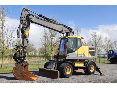 Volvo
EW 220 E | TILTROTATOR | BUCKET | 2-PIECE | BSS | Hulleman Trucks [2]