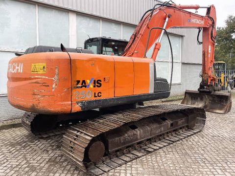 Hitachi ZX 250 LC-3    2009   CE/EPA | NedTrax Sales & Rental [7]