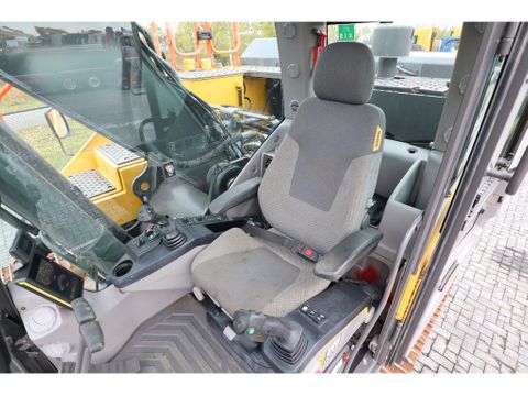 Volvo
EC 250 EL | QUICK COUPLER | BUCKET | AIRCO | Hulleman Trucks [15]