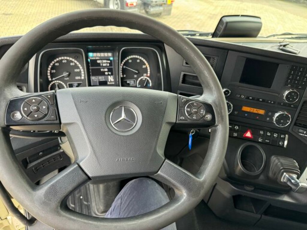 Mercedes-Benz  (13)