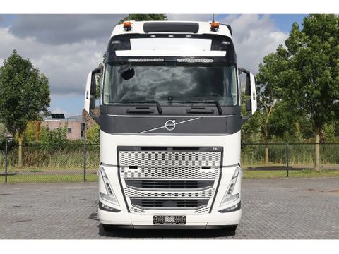 Volvo
6X2 TURBOCOMPOUND RETARDER LEATHER FULL OPTION | Hulleman Trucks [2]