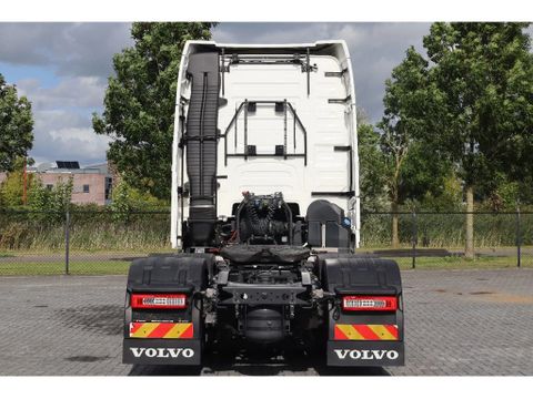 Volvo
6X2 TURBOCOMPOUND RETARDER LEATHER FULL OPTION | Hulleman Trucks [5]