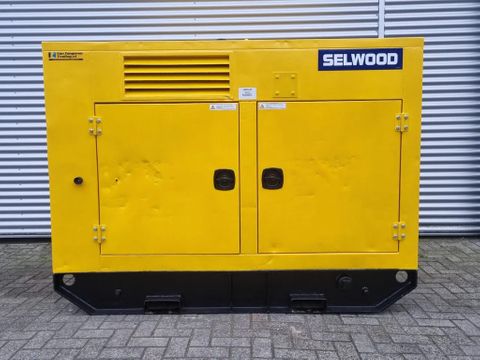 Selwood with Isuzu diesel |  Van Tongeren Trading BV [4]