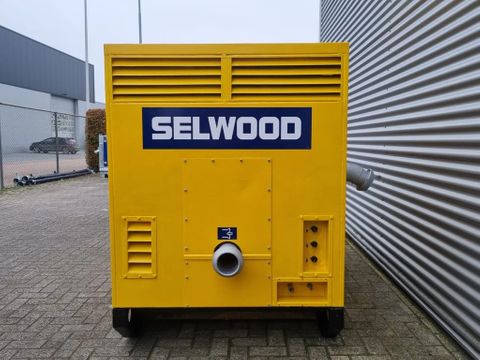 Selwood with Isuzu diesel |  Van Tongeren Trading BV [8]