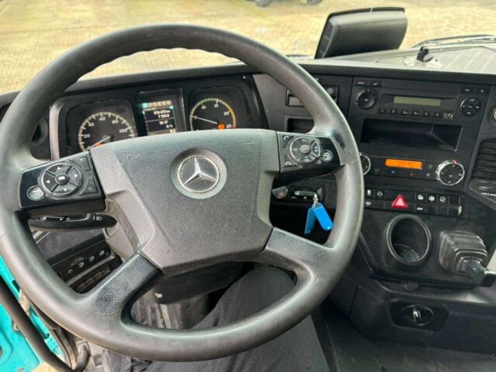 Mercedes-Benz  (8)