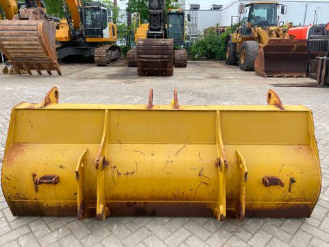 Cat Backhoe bucket | NedTrax Sales & Rental [5]