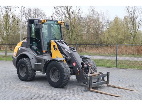 Mecalac
AF 1050 | BUCKET | FORKS | HYDR. QUICK COUPLER | Hulleman Trucks [5]