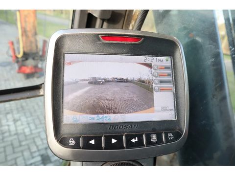 Doosan
DX 225 LC-5 | ROTOTILT | LEICA GPS | Hulleman Trucks [19]