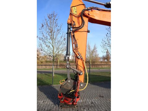 Doosan
DX 225 LC-5 | ROTOTILT | LEICA GPS | Hulleman Trucks [8]